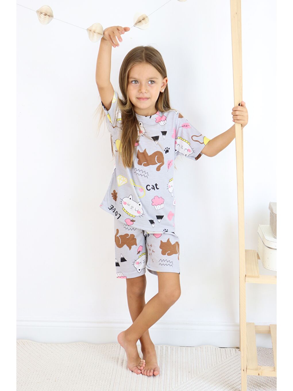 Kahverengi Kız Çocuk Pamuklu Penye Kumaş Şortlu Pijama Takımı-2