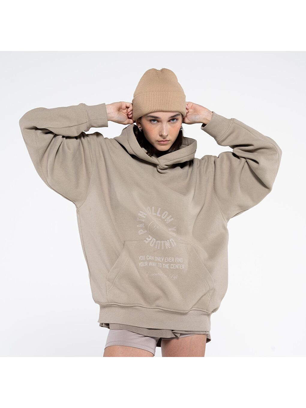 Disu Kadın Açık Bej Kanguru Cepli Kapüşonlu Ekstra Oversize Sweatshirt Hoodie-3