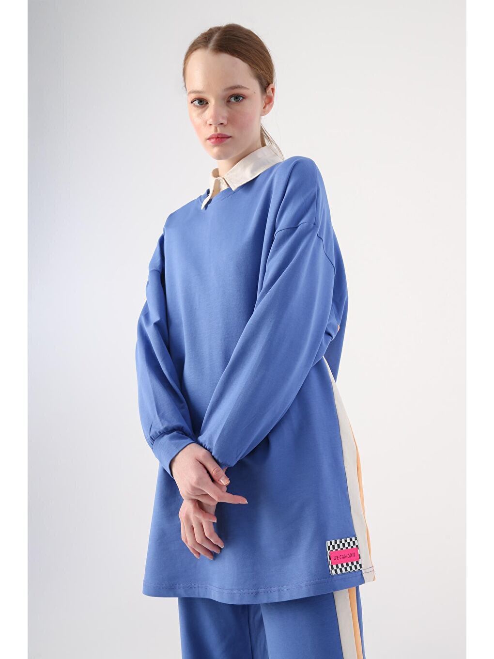 Mavi Parlement Pamuklu Renkli Garnili Paçası Yırtmaç Detaylı Eşofman Takımı-4