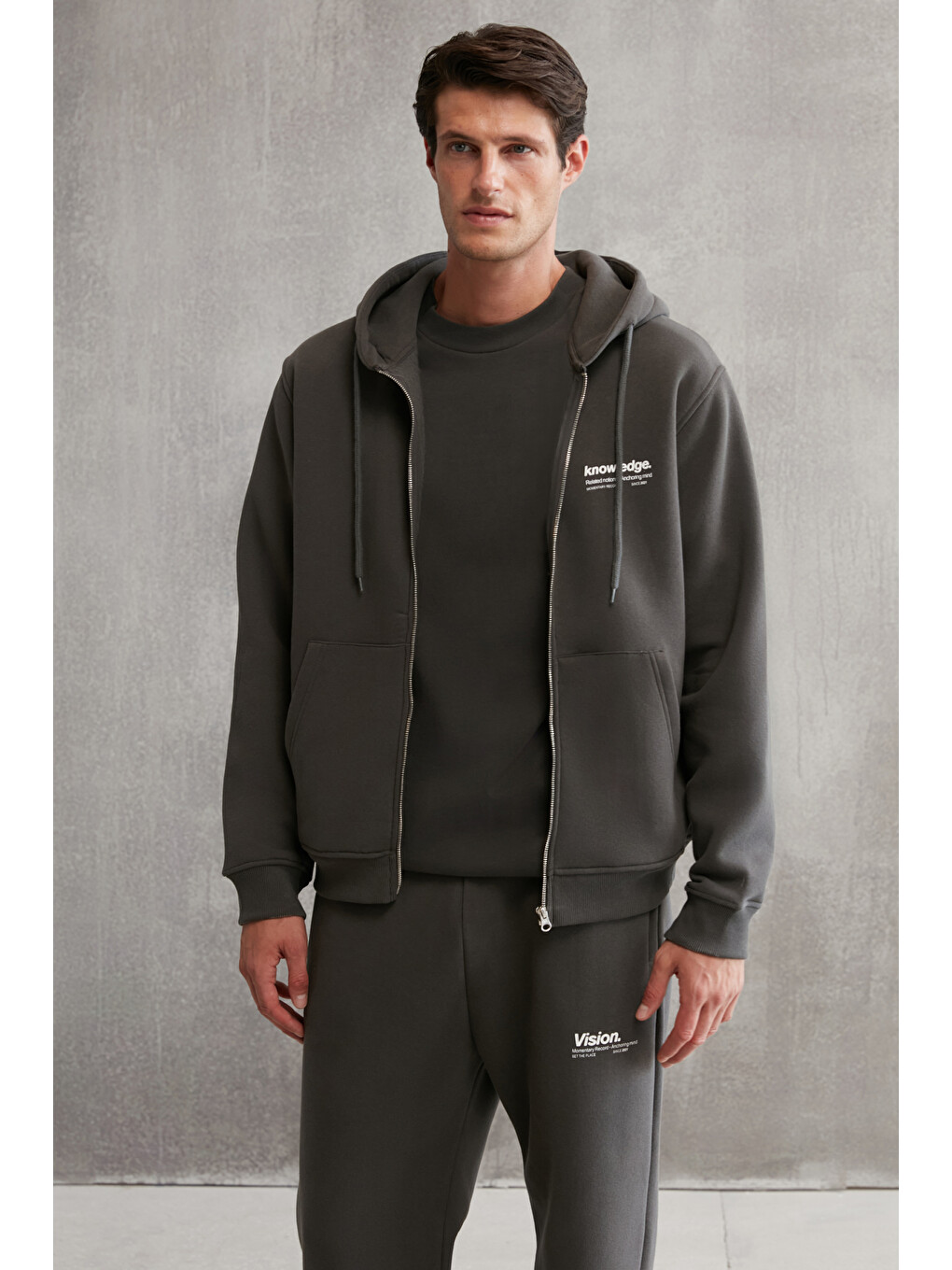 Erkek Yumuşacık Organik Pamuk Oversize Fermuarlı Baskılı Kapüşonlu Koyu Gri Sweatshirt-3