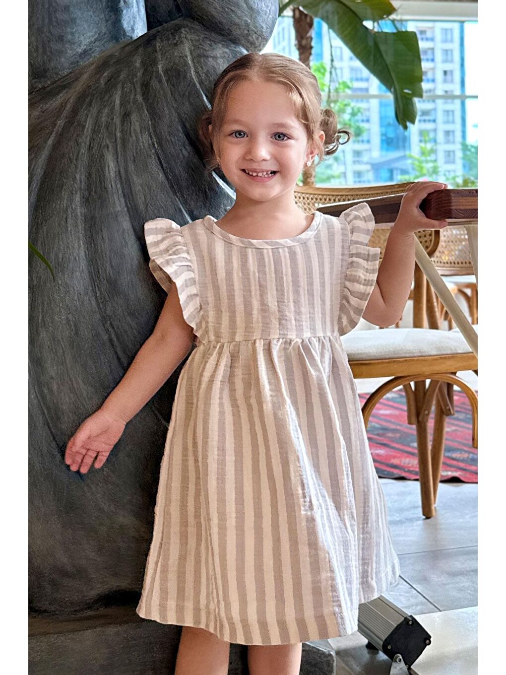 Kız Çocuk Elbise Arkası Düğme Detaylı Kol Kısmı Fırfırlı Ekru (3-8 Yaş)-1