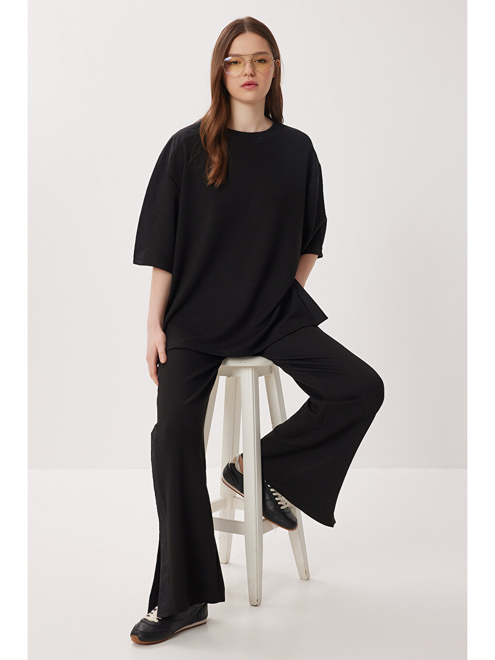 Siyah Oversize Yırtmaçlı Paraşüt Garnili Modal Takım SİYAH LBY0043-1