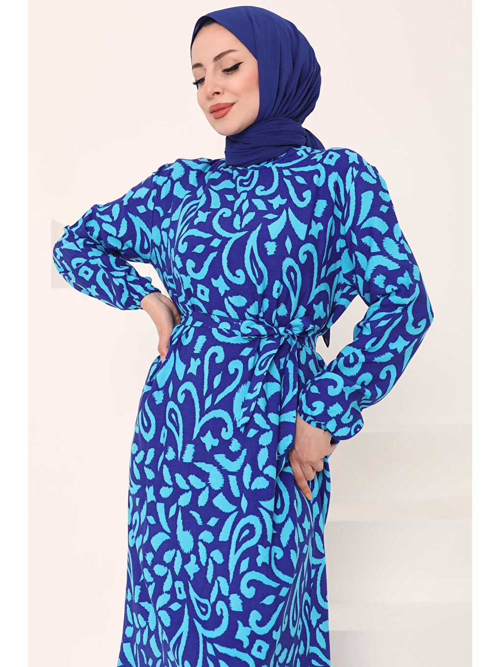 Mavi Kuşaklı Desenli Elbise Saks - 27042-1
