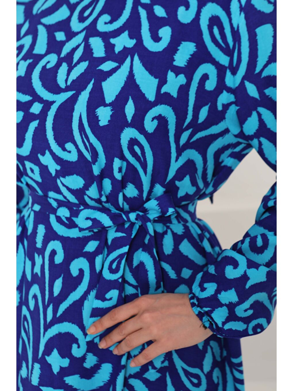 Mavi Kuşaklı Desenli Elbise Saks - 27042-5
