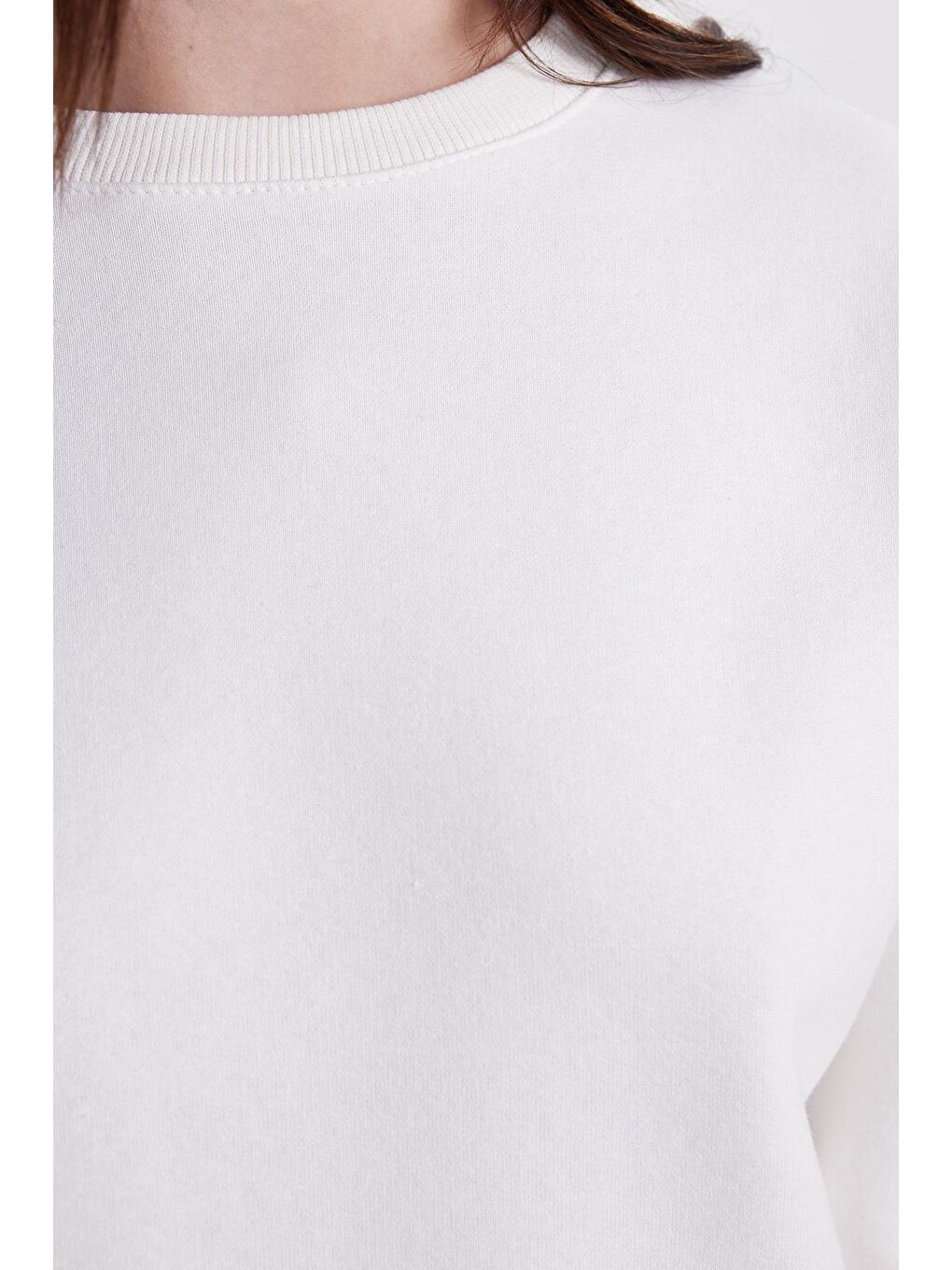 Kadın Oversize Geniş Kesim Pamuklu Bisiklet Yaka Ekru Sweatshirt-2