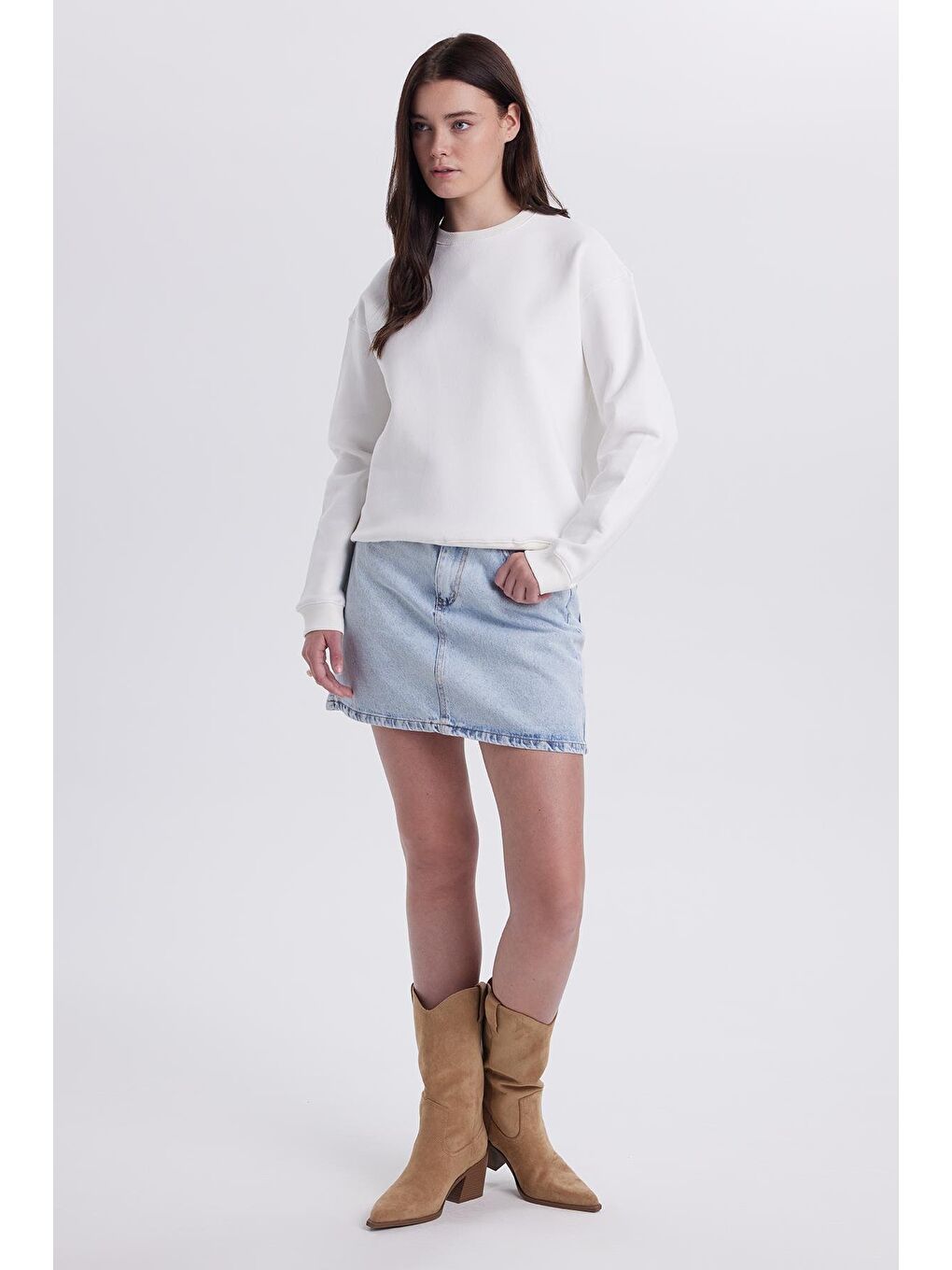 Kadın Oversize Geniş Kesim Pamuklu Bisiklet Yaka Ekru Sweatshirt-3