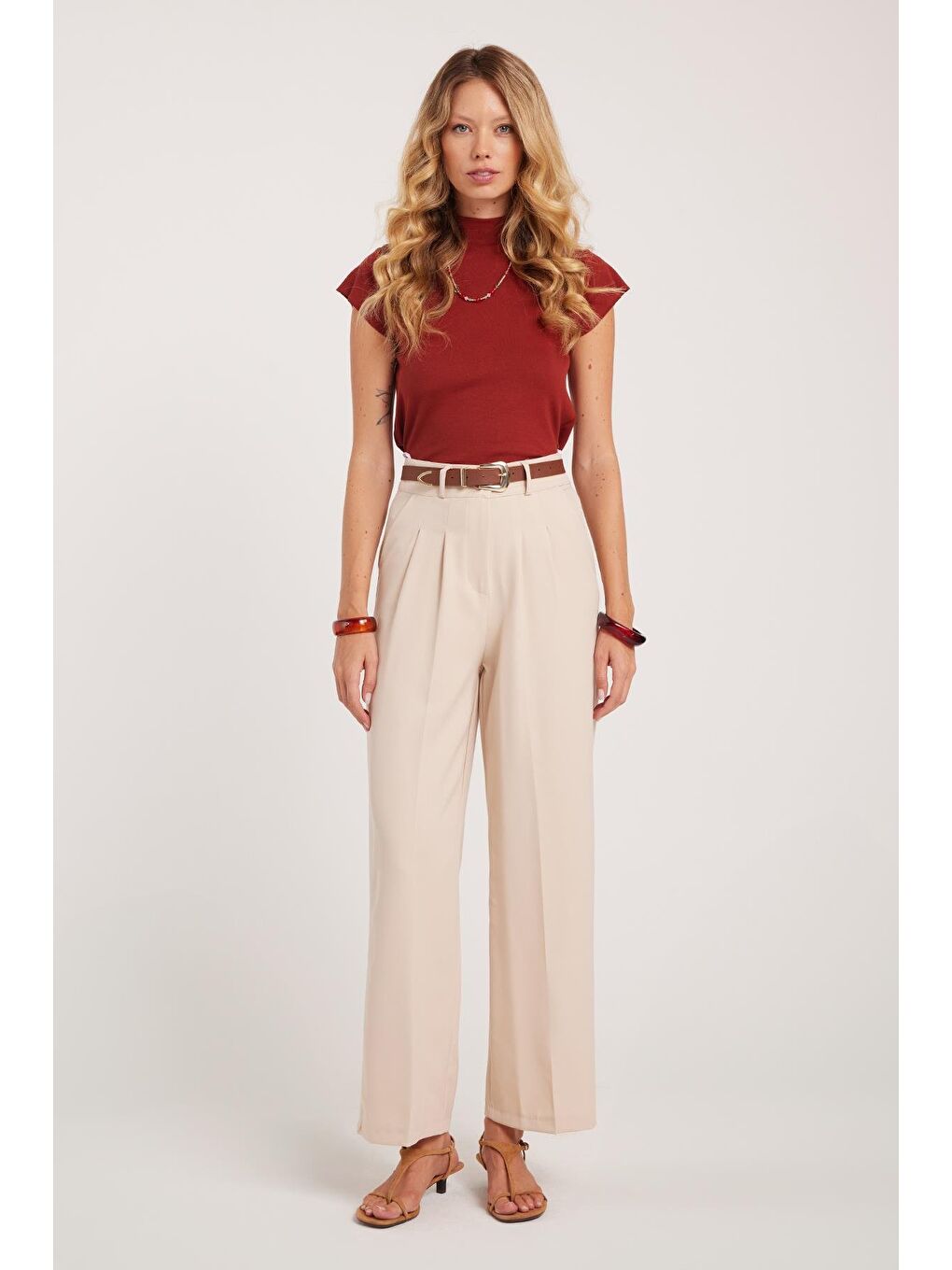 Kadın Regular Fit Klasik Kesim Yüksel Bel Geniş Paça Bej Pantolon-3