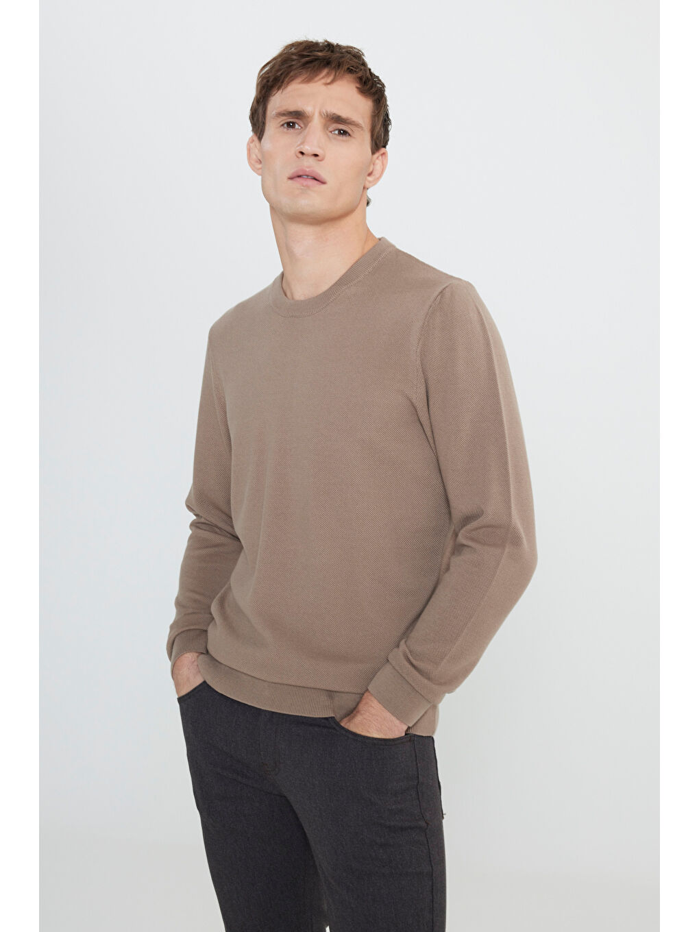 Erkek Kahverengi Pamuklu Standart Fit Normal Kesim Bisiklet Yaka Jakarlı Triko Kazak-2