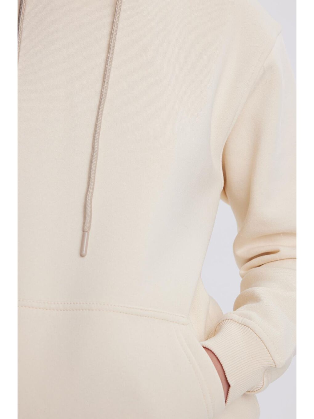 Bej Kadın Relax Fit Rahat Kesim Pamuklu Kapüşonlu Kanguru Cepli Taş Sweatshirt-2