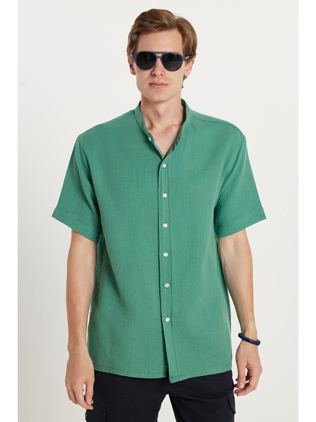 Erkek Relax Fit Rahat Kesim %100 Pamuk Müslin Kumaş Kısa Kollu Spor Hakim Yaka Yeşil Gömlek-3