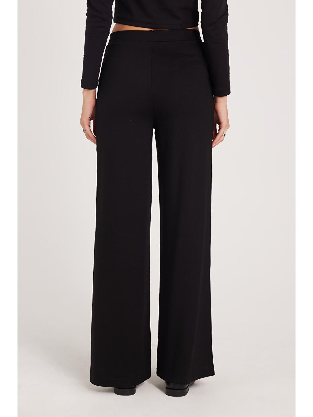 Kadın Relax Fit Rahat Kesim Modal Kumaş Yüksel Bel Geniş Paça Siyah Pantolon-6