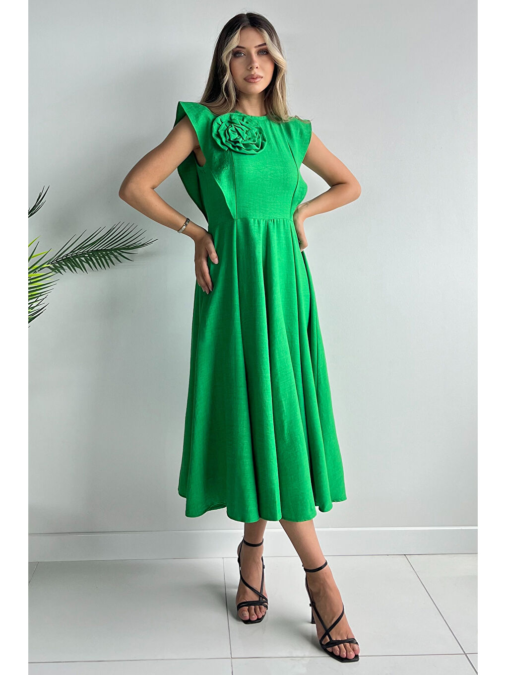 Yeşil Gül Detaylı Kadın Elbise-1
