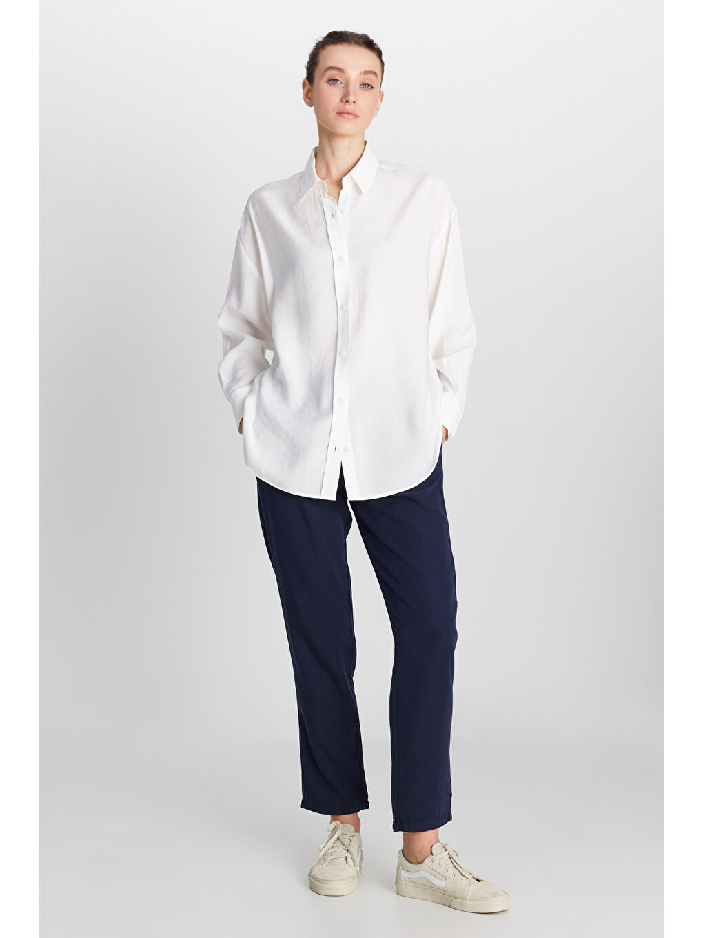 Loose Fit Rahat Kesim Beyaz Gömlek-2