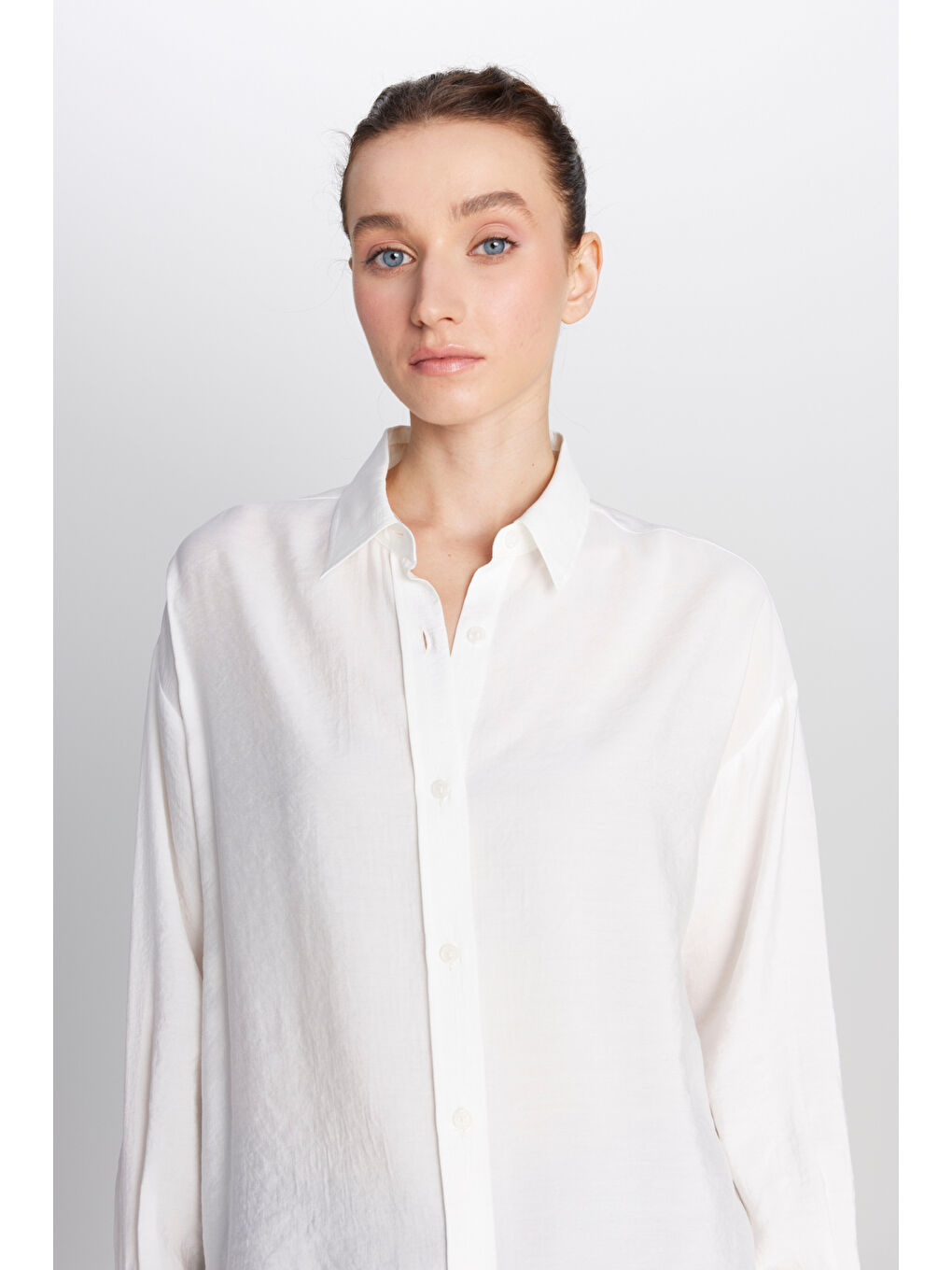 Loose Fit Rahat Kesim Beyaz Gömlek-3