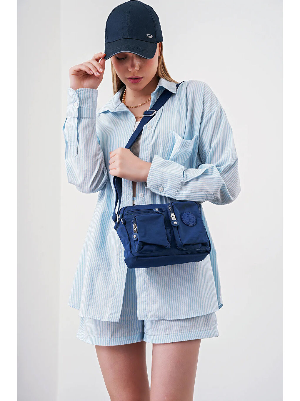 Lacivert Çok Gözlü Çapraz Askılı Kadın Çanta BHPC6005-4