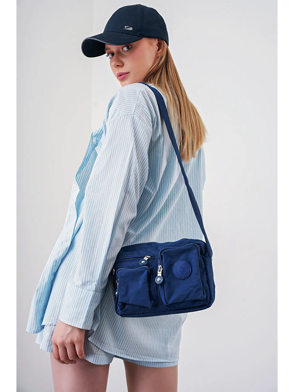 Lacivert Çok Gözlü Çapraz Askılı Kadın Çanta BHPC6005-7