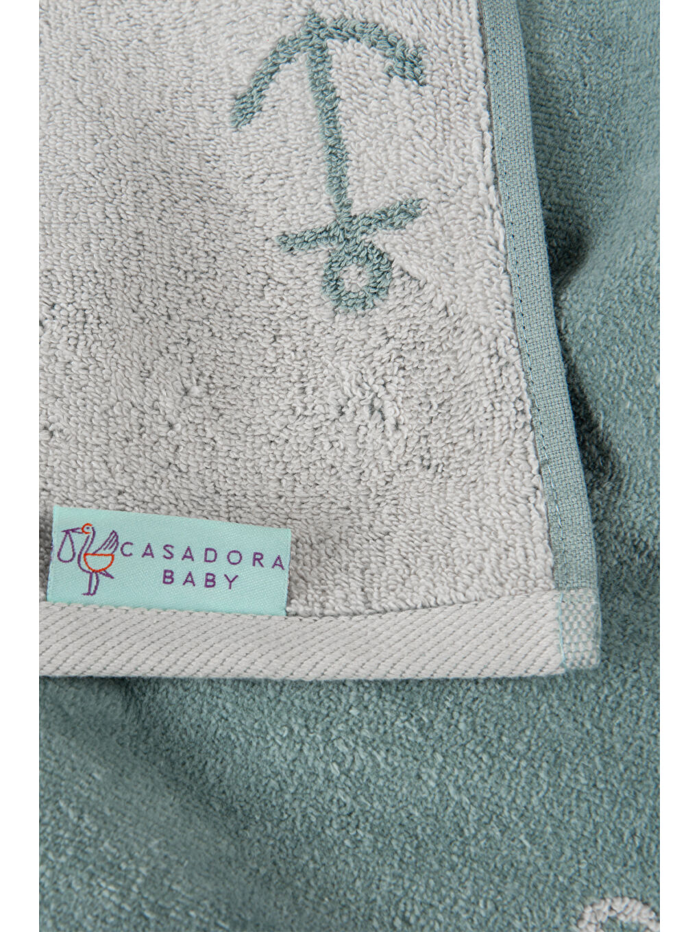 Beyaz Balina Jakarlı İşlemeli Pamuklu Velur Havlu - 70x140cm-4