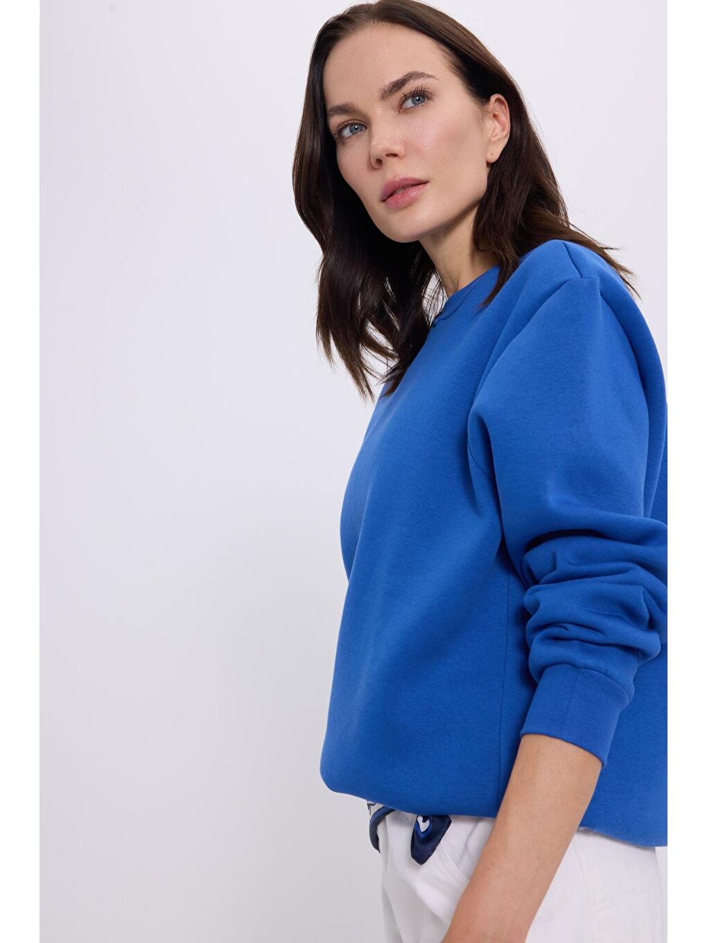 Lacivert Kadın Oversize Geniş Kesim Pamuklu 3 İplik İçi Polarlı Basic Mavi Bisiklet Yaka Sweatshirt-5