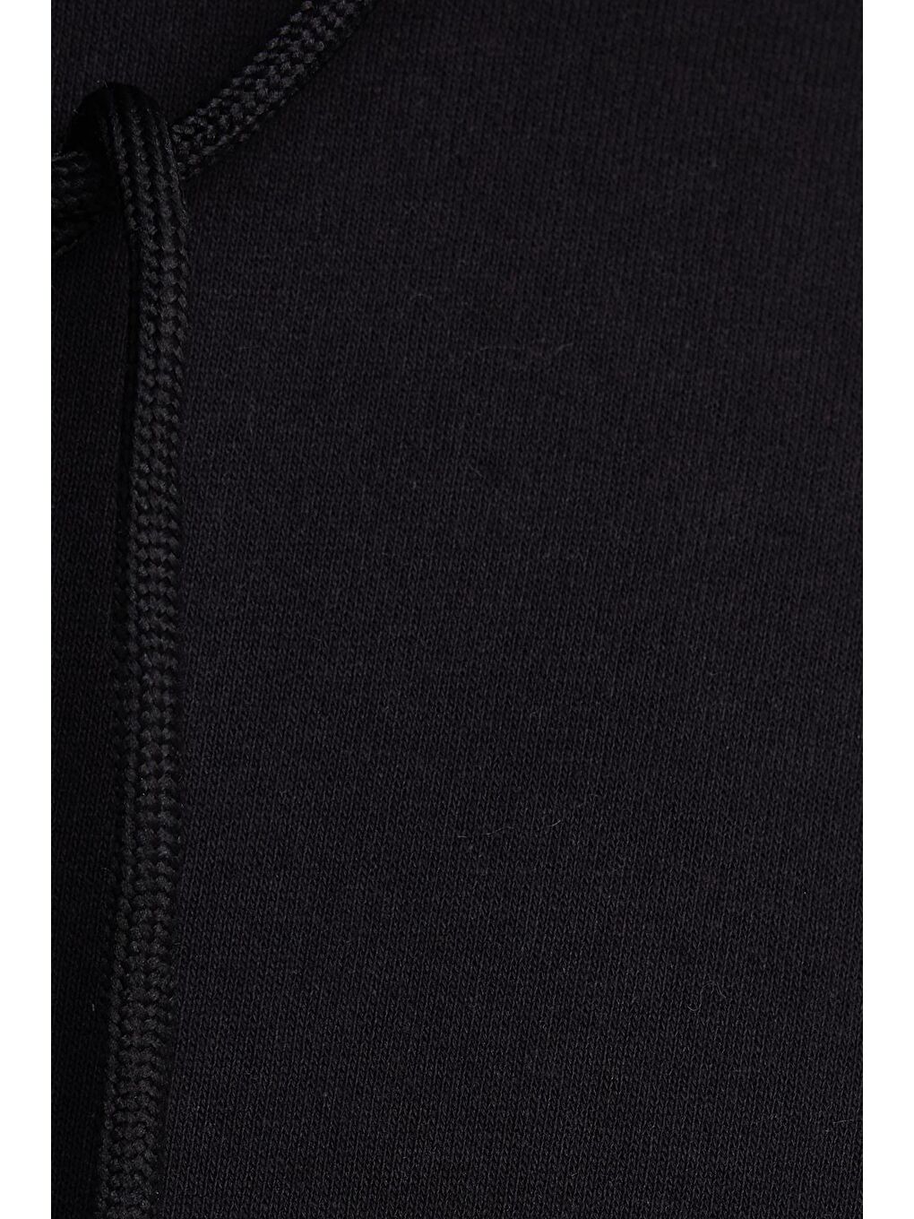 Kadın Relax Fit Rahat Kesim Pamuklu Kapüşonlu Kanguru Cepli Siyah Sweatshirt-5