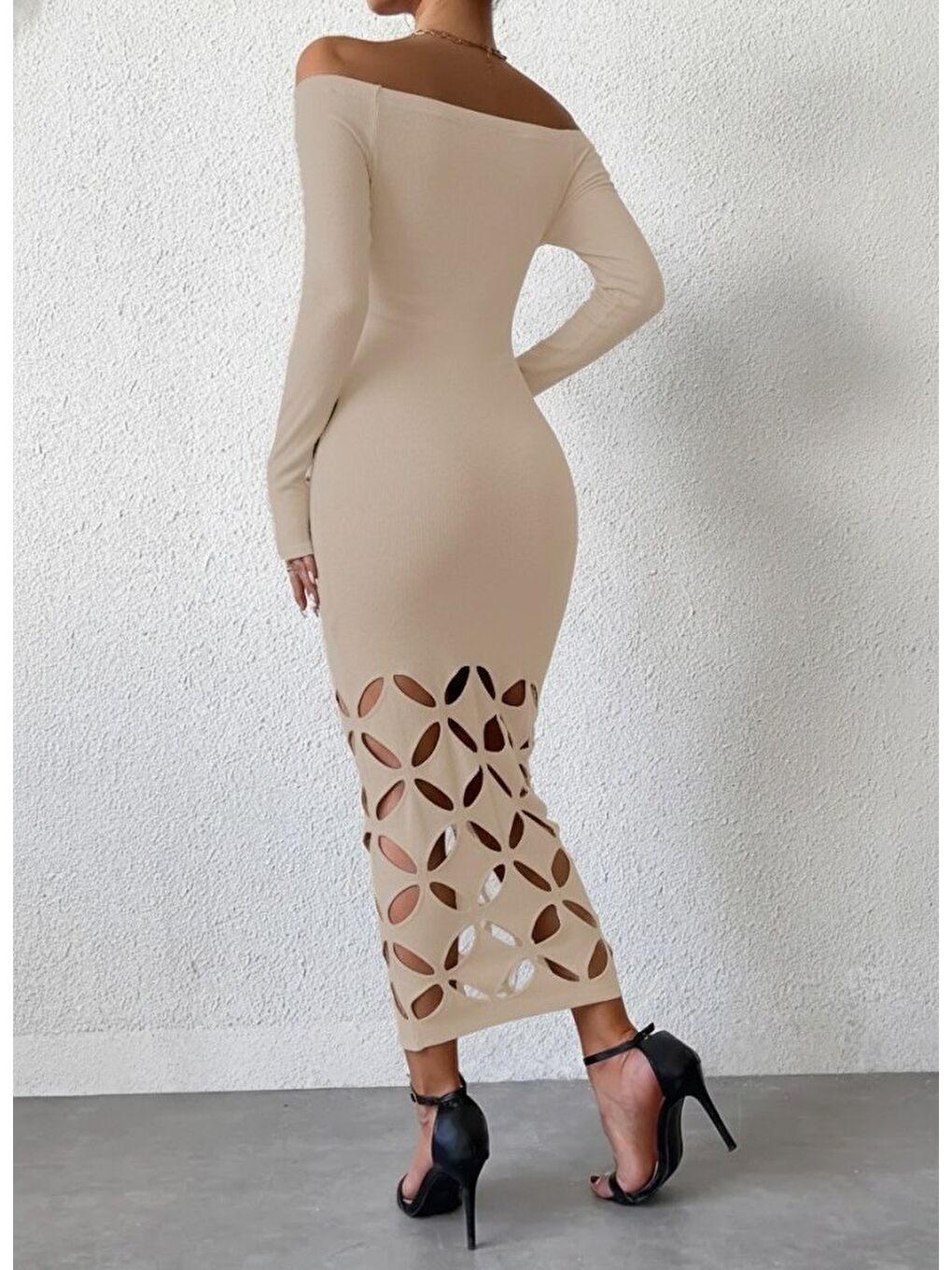 Bej Kadın Madonna Yaka Uzun Kollu Lazer çiçek Kesim Detaylı Uzun Ithal Krep Elbise-2