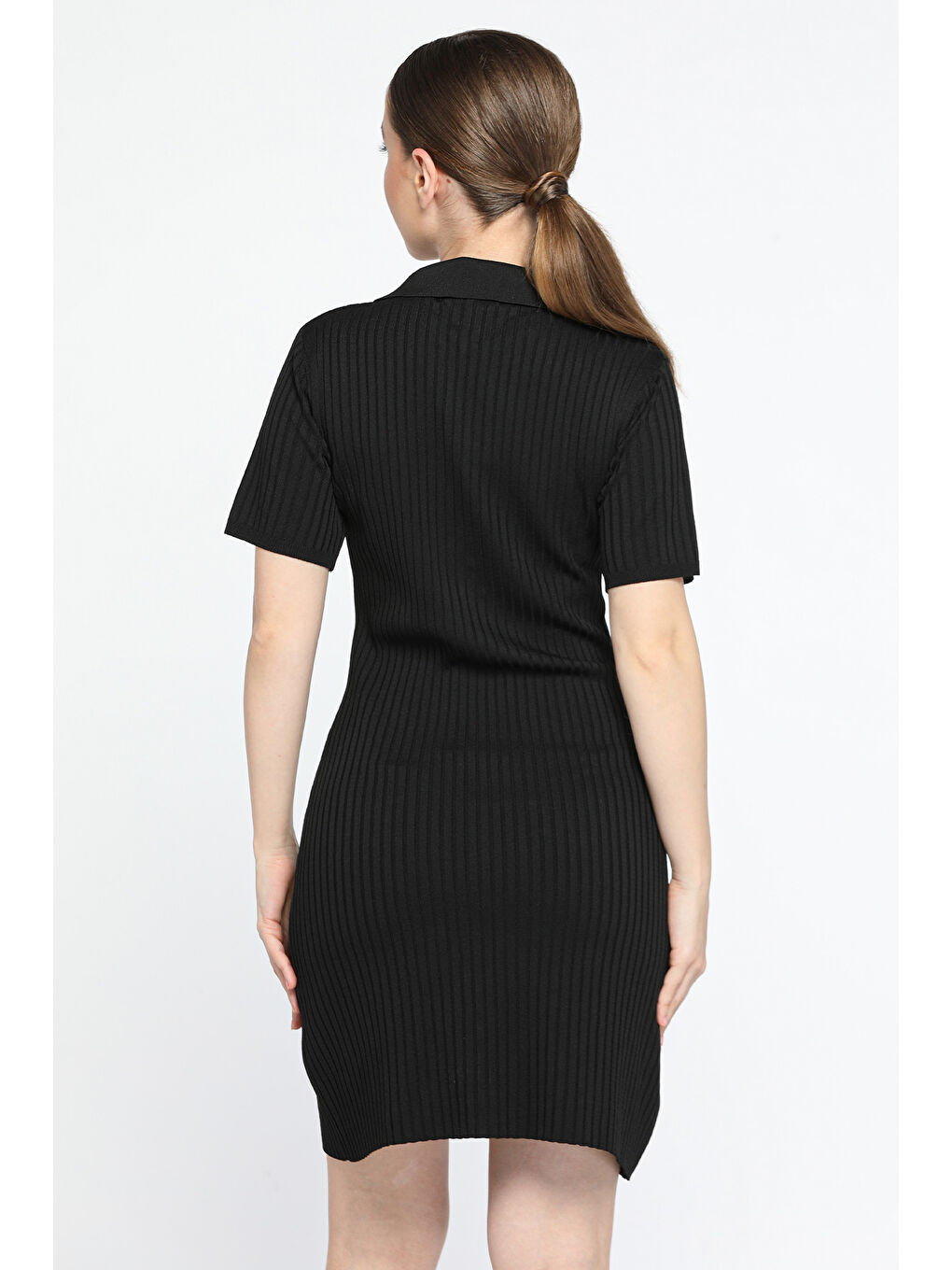 Siyah Polo Yaka Ön Düğme Detaylı Elastanlı Kadın Mevsimlik Triko Elbise-2