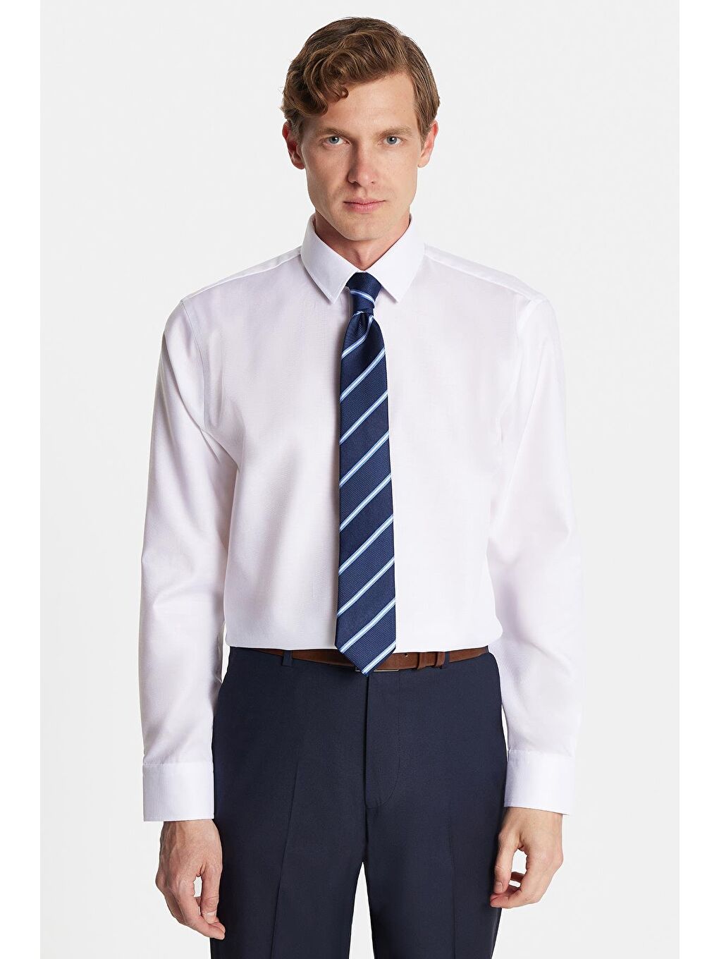 Slim Fit Beyaz Non-Iron %100 Pamuk Doğa Dostu Ekoteks Belgeli Ütü Gerektirmez Gömlek