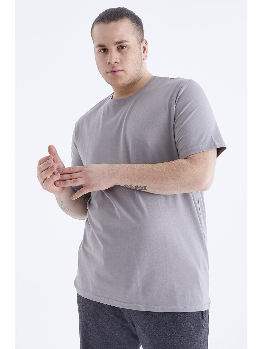 Gri Basic Kısa Kol O Yaka  Erkek Büyük Beden Tişört - 88072