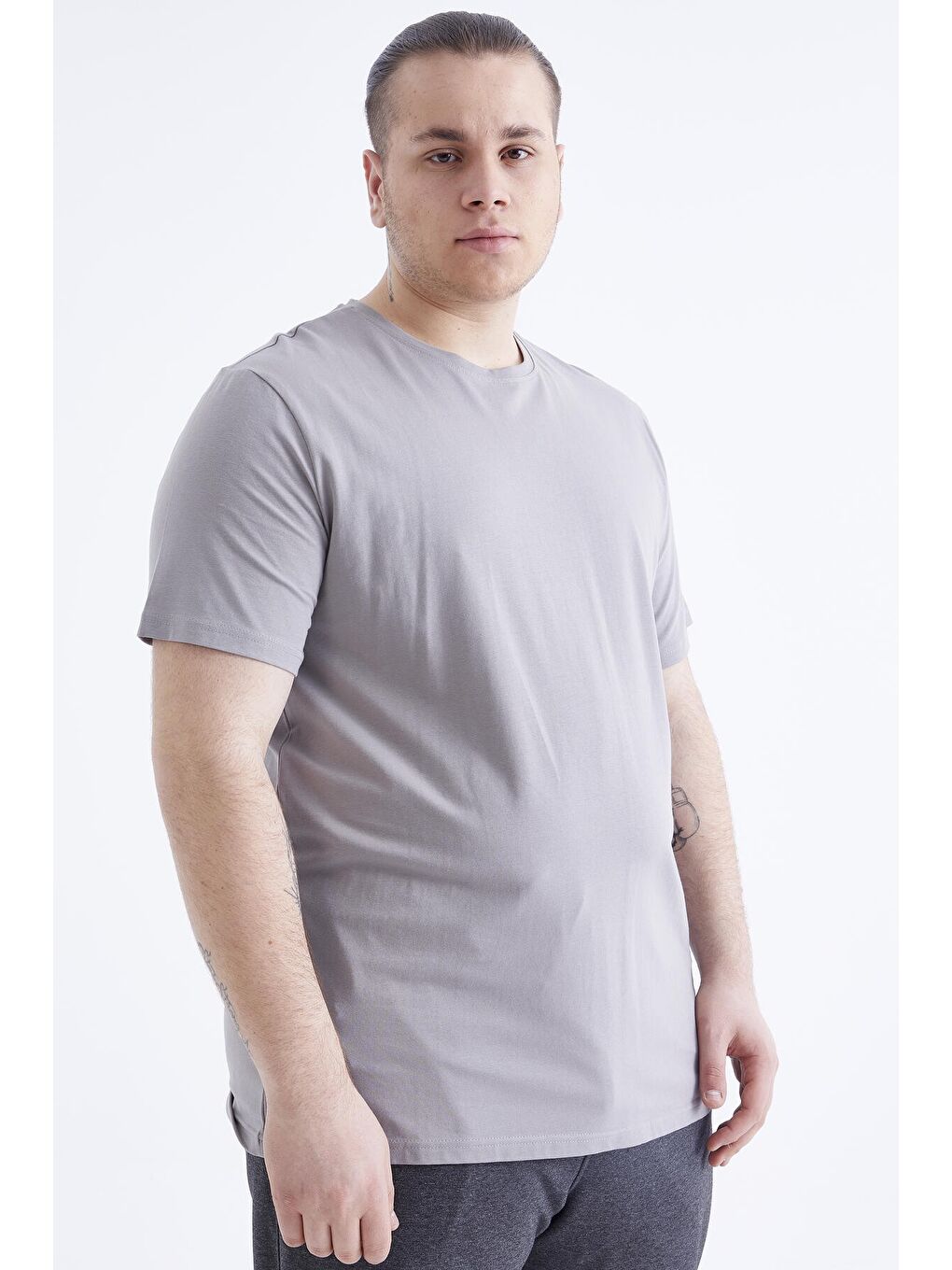 Gri Basic Kısa Kol O Yaka  Erkek Büyük Beden Tişört - 88072-2
