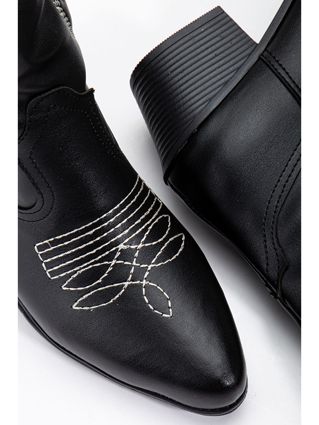 Kadın Siyah Cilt Termo Taban Nakışlı Sivri Burunlu Western Uzun Kovboy Bot-3