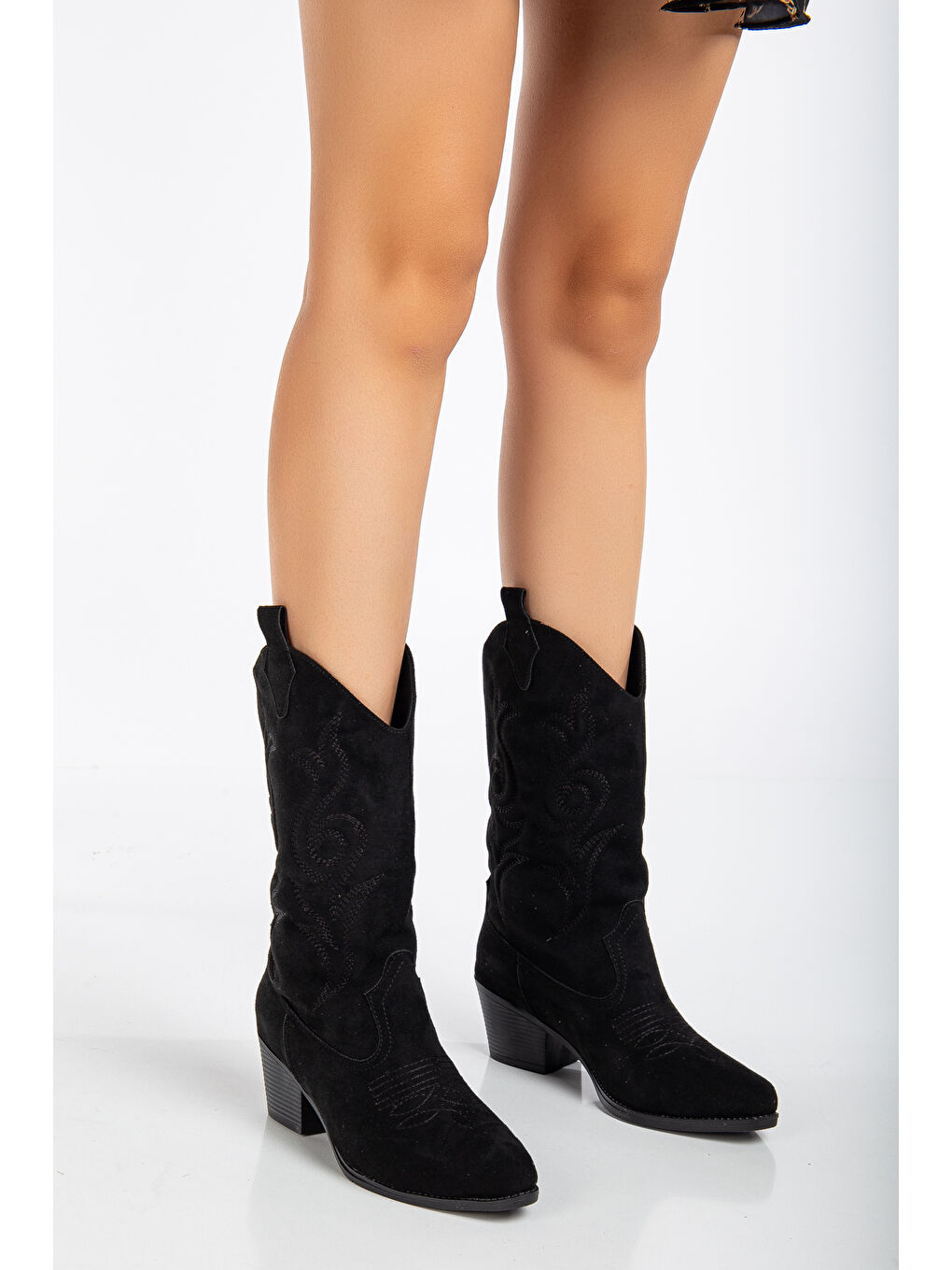 Kadın Siyah Siyah Termo Taban Nakışlı Sivri Burunlu Western Uzun Kovboy Bot-1