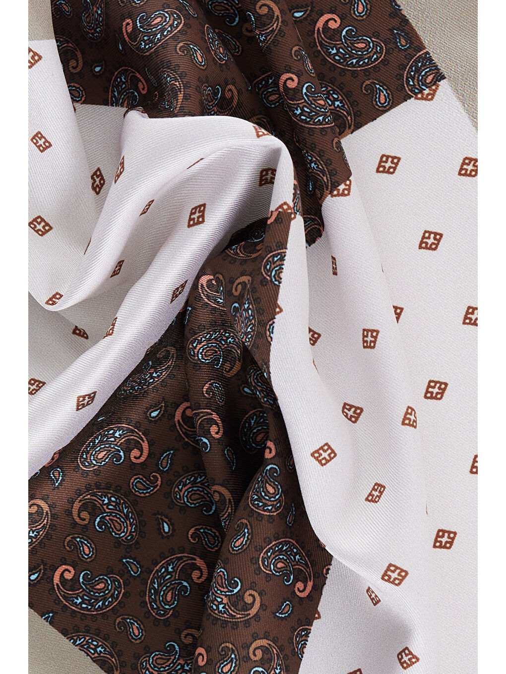 Kahverengi Erkek Kahve-Bej Desenli Mendil-2