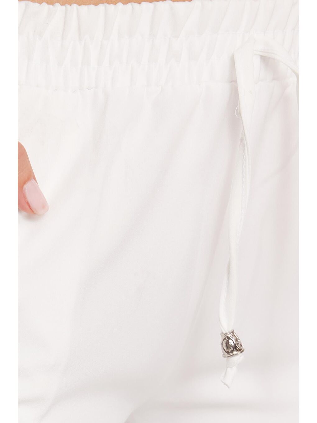 Kadın Relax Fit Rahat Kesim Yüksel Bel Dar Paça Beli Lastikli Bağcıklı Beyaz Pantolon-5