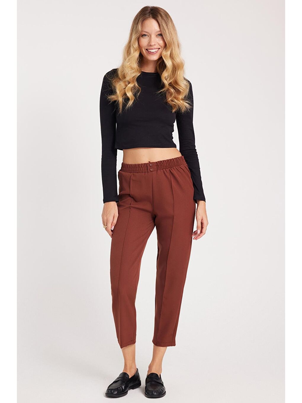 Kadın Relax Fit Rahat Kesim Yüksel Bel Düz Paça Beli Lastikli Kahverengi Pantolon-1