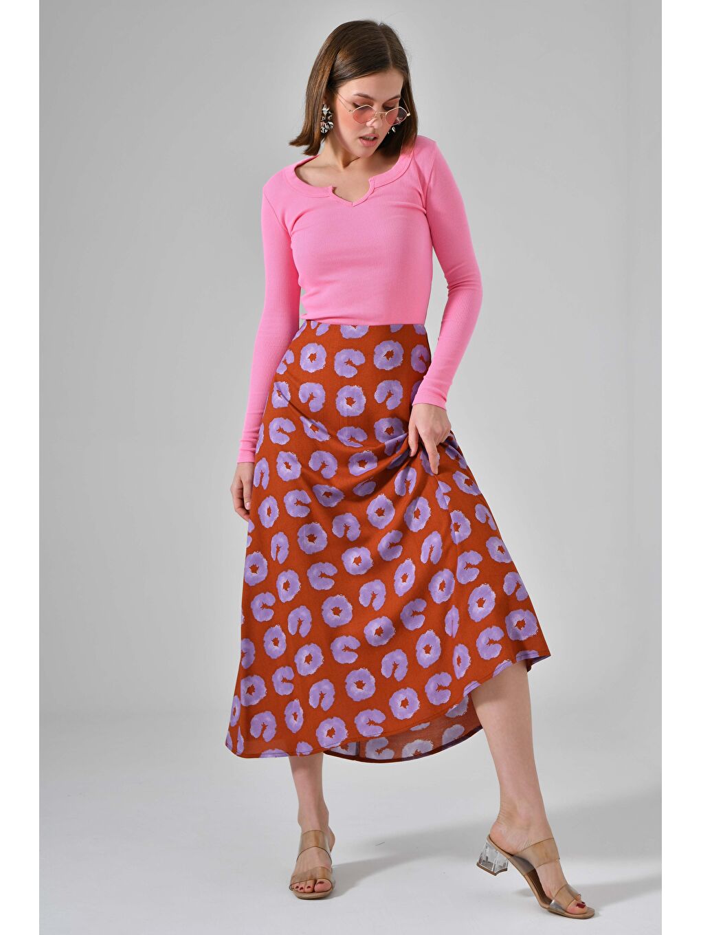 Mor Desenli Kadın A Kesim Normal Bel Çiçek Desenli Midi Dokuma Etek - Viskon