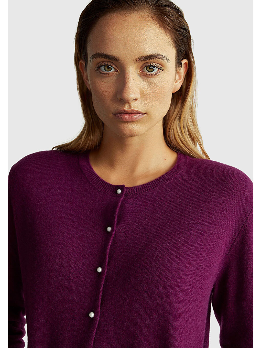 Kadın Mürdüm %100 Merino Bisiklet Yaka İnci Düğmeli  Hırka-5