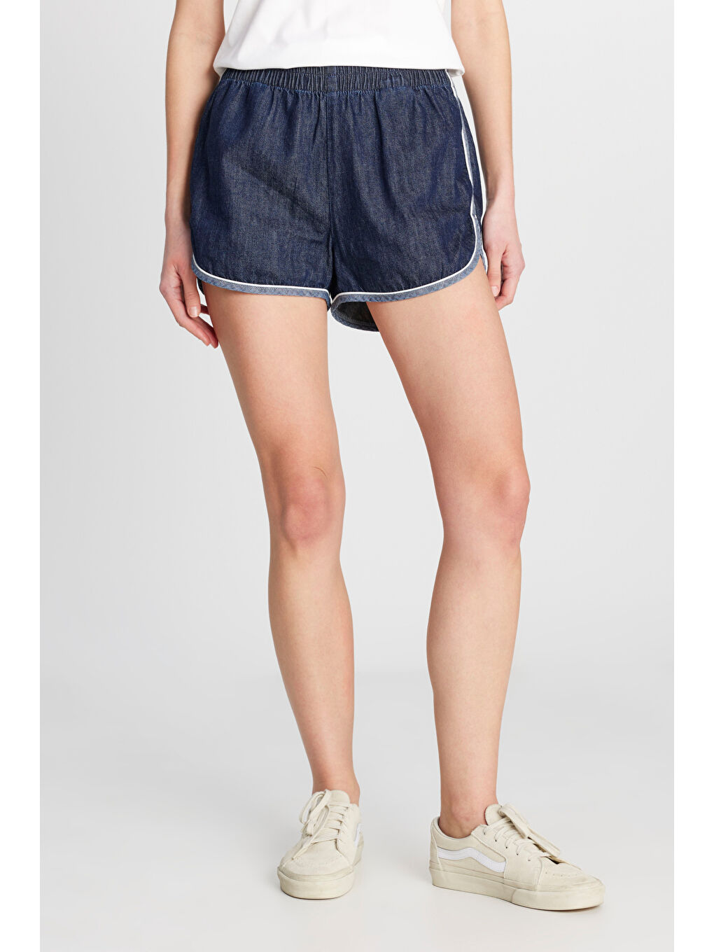 Lacivert %100 Pamuk Relaxed Fit Geniş Kesim Normal Bel Koyu Mavi Denim Şort-2