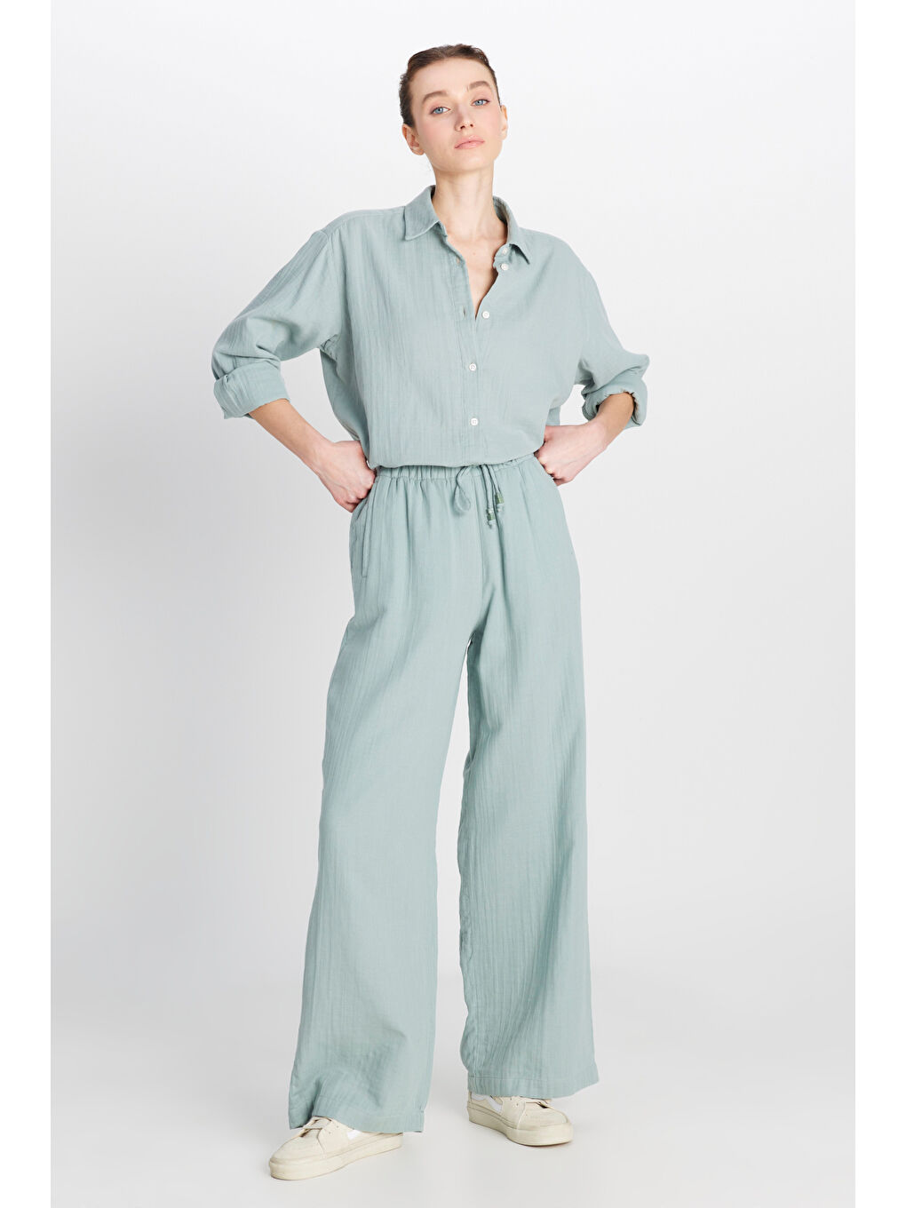 %100 Pamuk Regular Fit Normal Kesim Yüksek Bel Geniş Paça Müslin Desenli Yeşil Pantolon