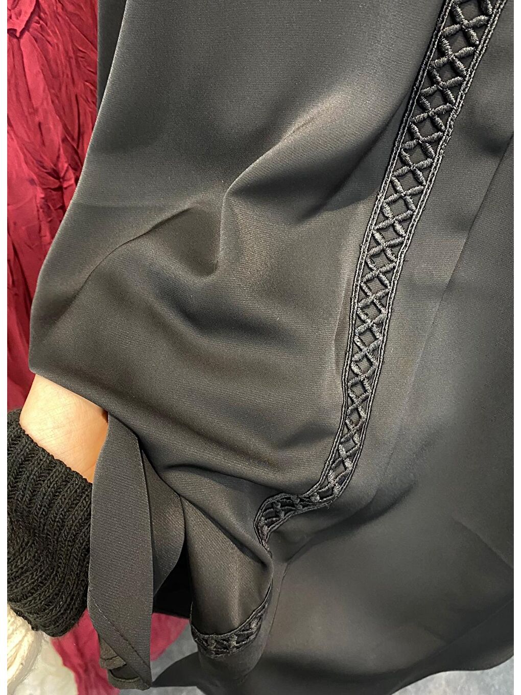 Siyah Büyük Beden İç Göstermeyen Uzun Oversize Önü Nakışlı Gömlek-3