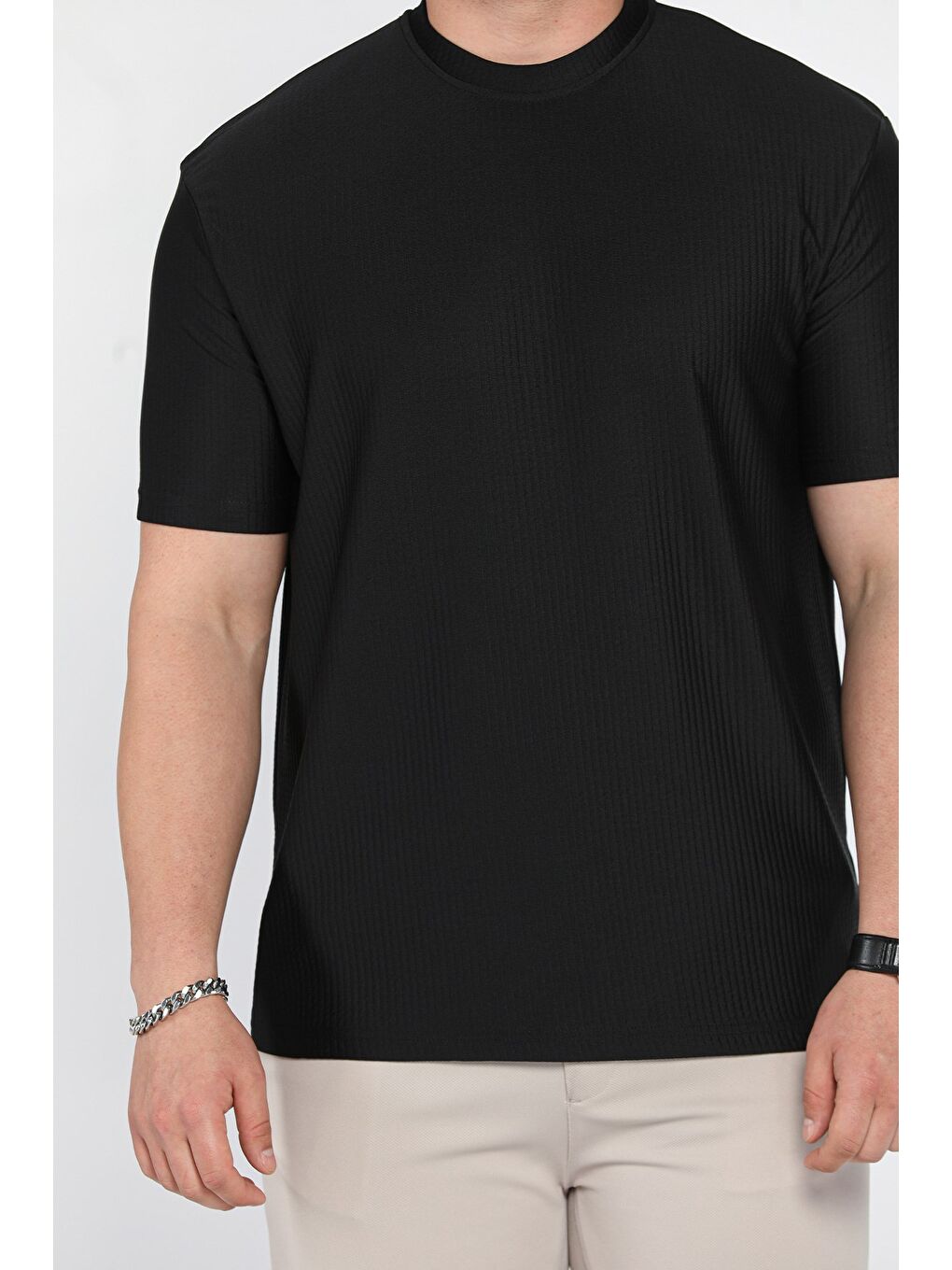 Siyah Kendinden Desenli Bisiklet Yaka Erkek Tişört-3