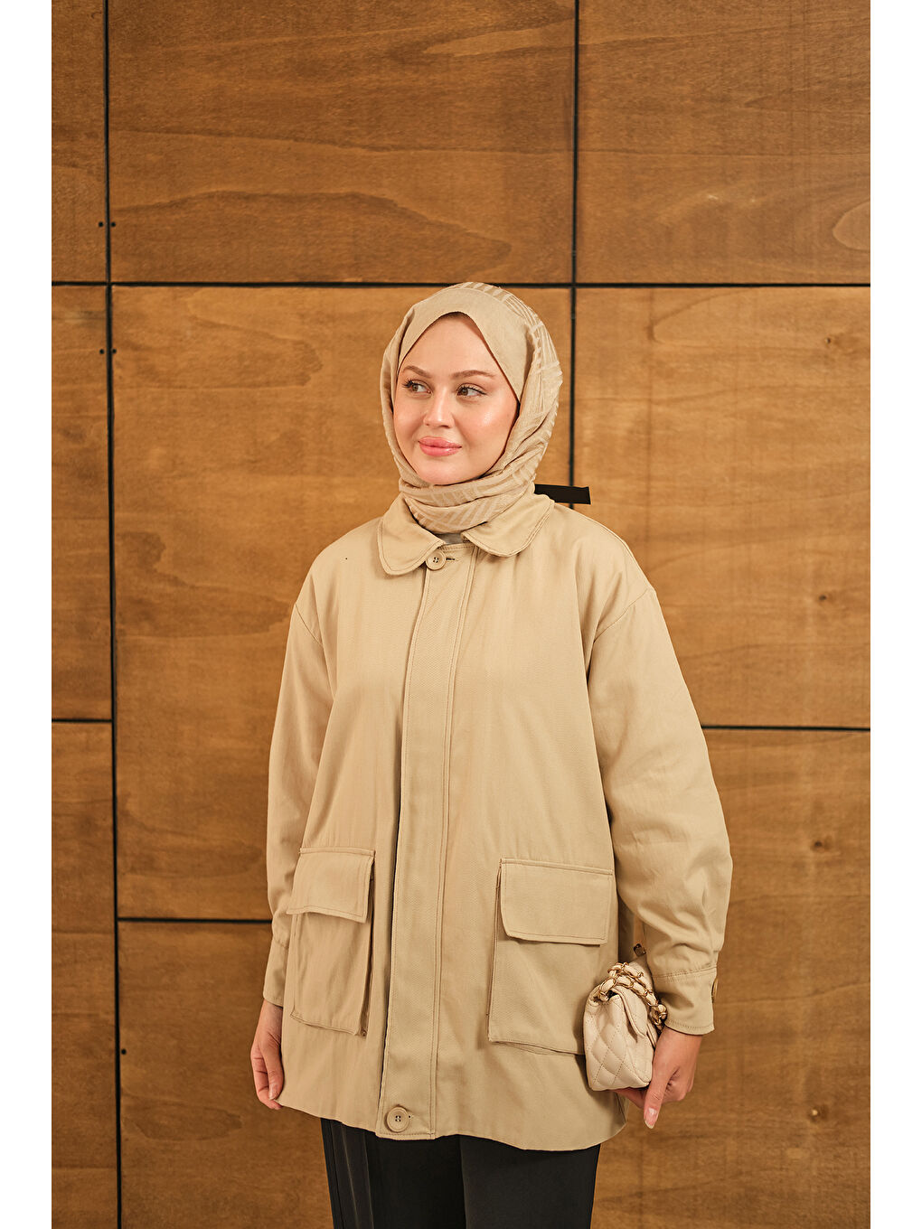 Bej Kadın Fermuarlı Gabardin Ceket Taş-1