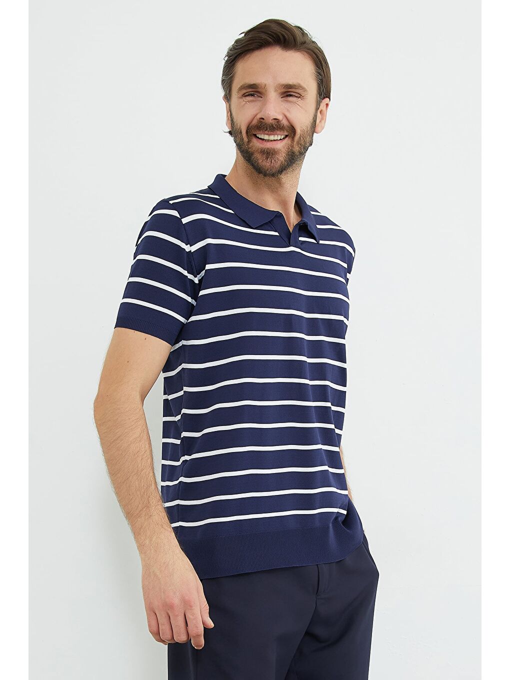 Lacivert Çizgili Apaş Yaka Triko Tişört-1