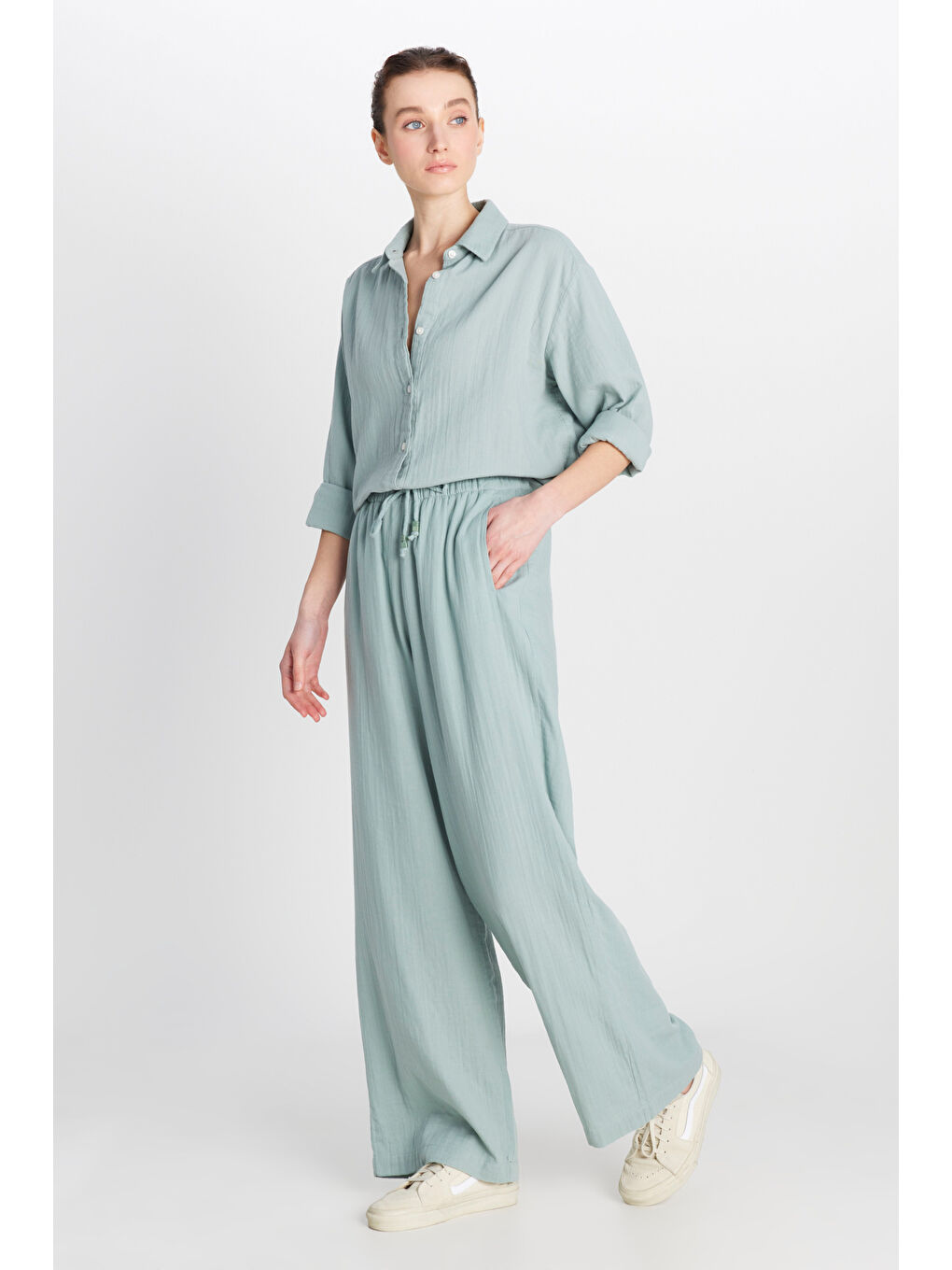 %100 Pamuk Regular Fit Normal Kesim Yüksek Bel Geniş Paça Müslin Desenli Yeşil Pantolon-1