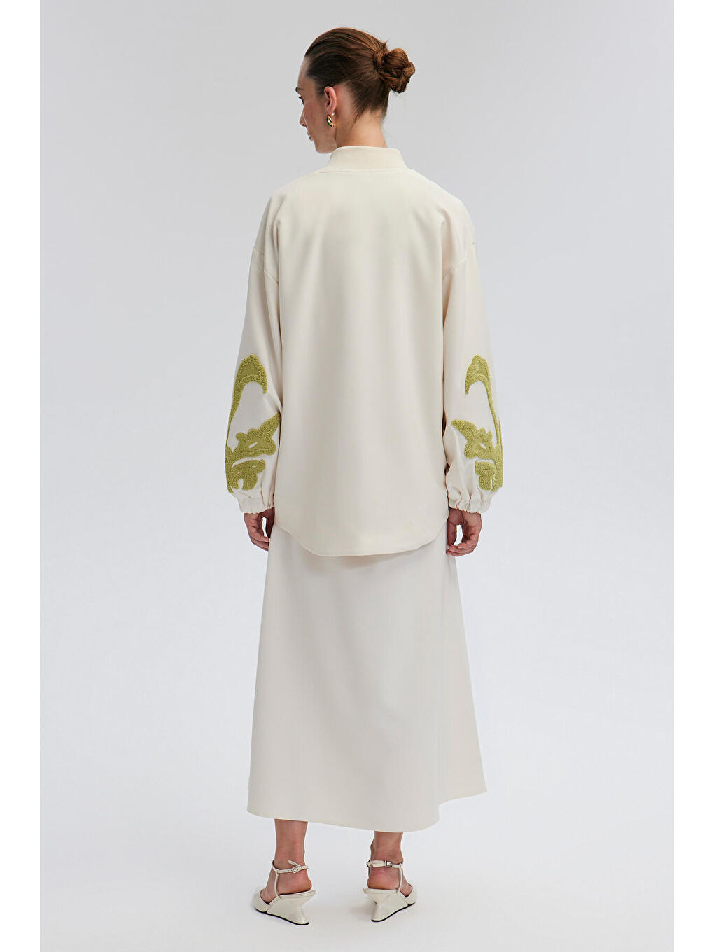 Ekru Nakışlı Krep Ceket-3