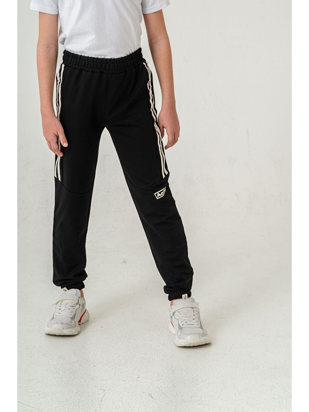 Siyah Active Baskılı Yanlar Şeritli Erkek Çocuk Eşofman Altı-4