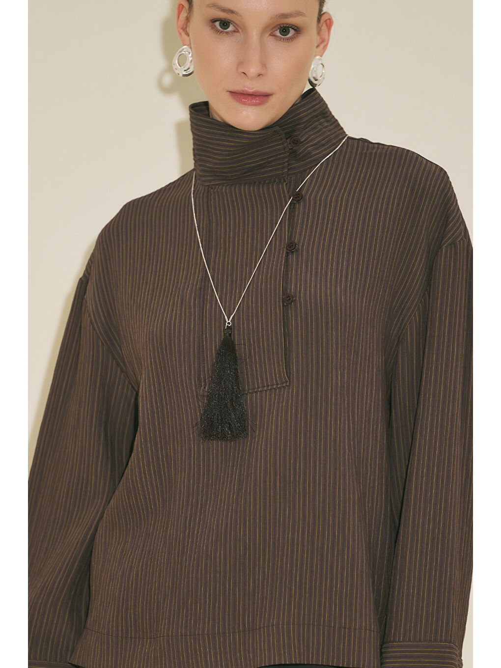 Geniş Yaka Çizgili Bluz Kahverengi-6