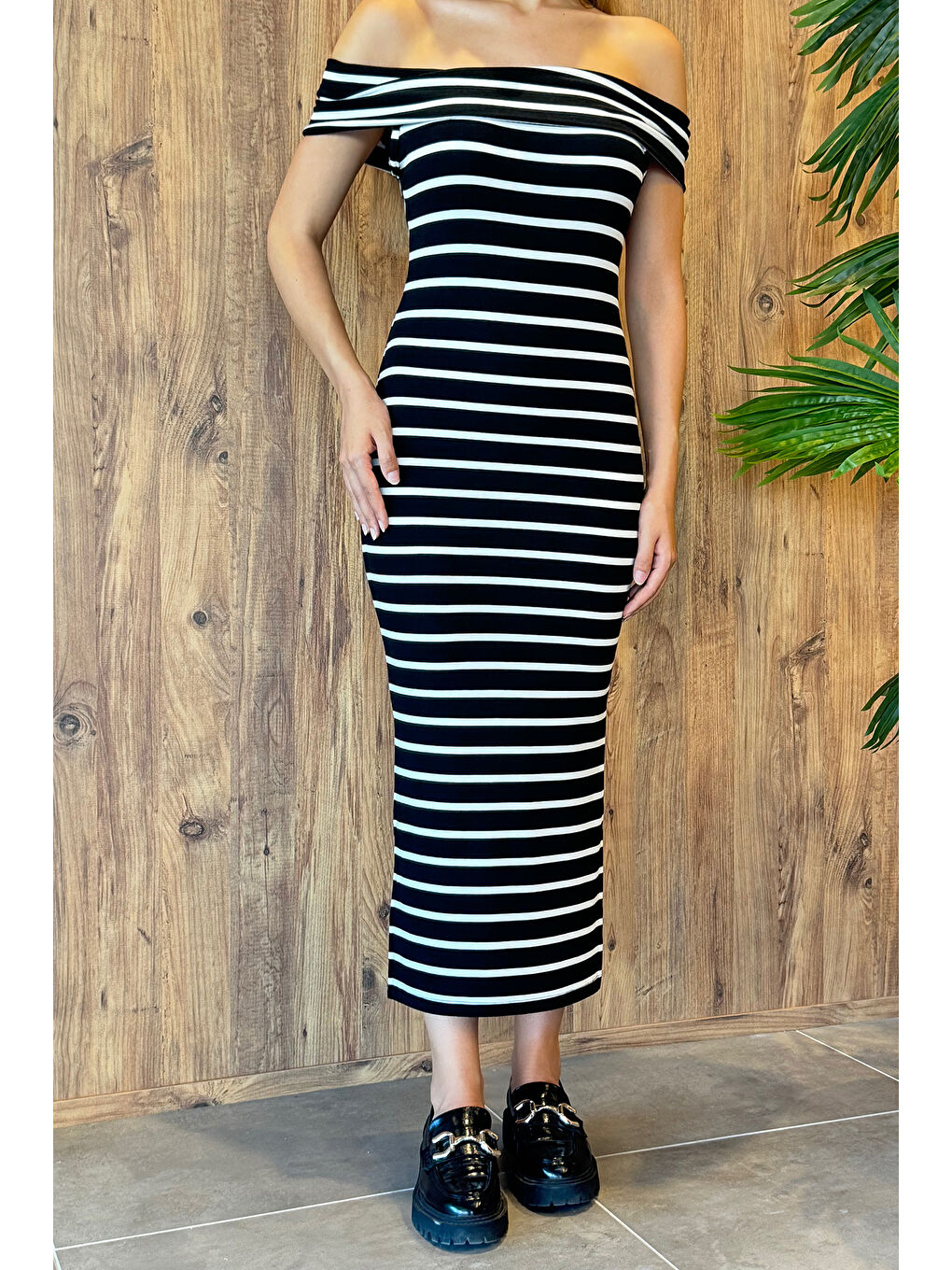 Siyah Çizgili Madonna Elbise-2