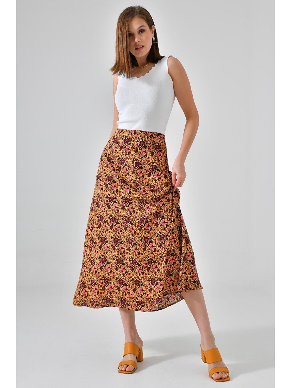 Sarı Çiçekli Kadın A Kesim Normal Bel Çiçek Desenli Midi Dokuma Etek - Viskon-5