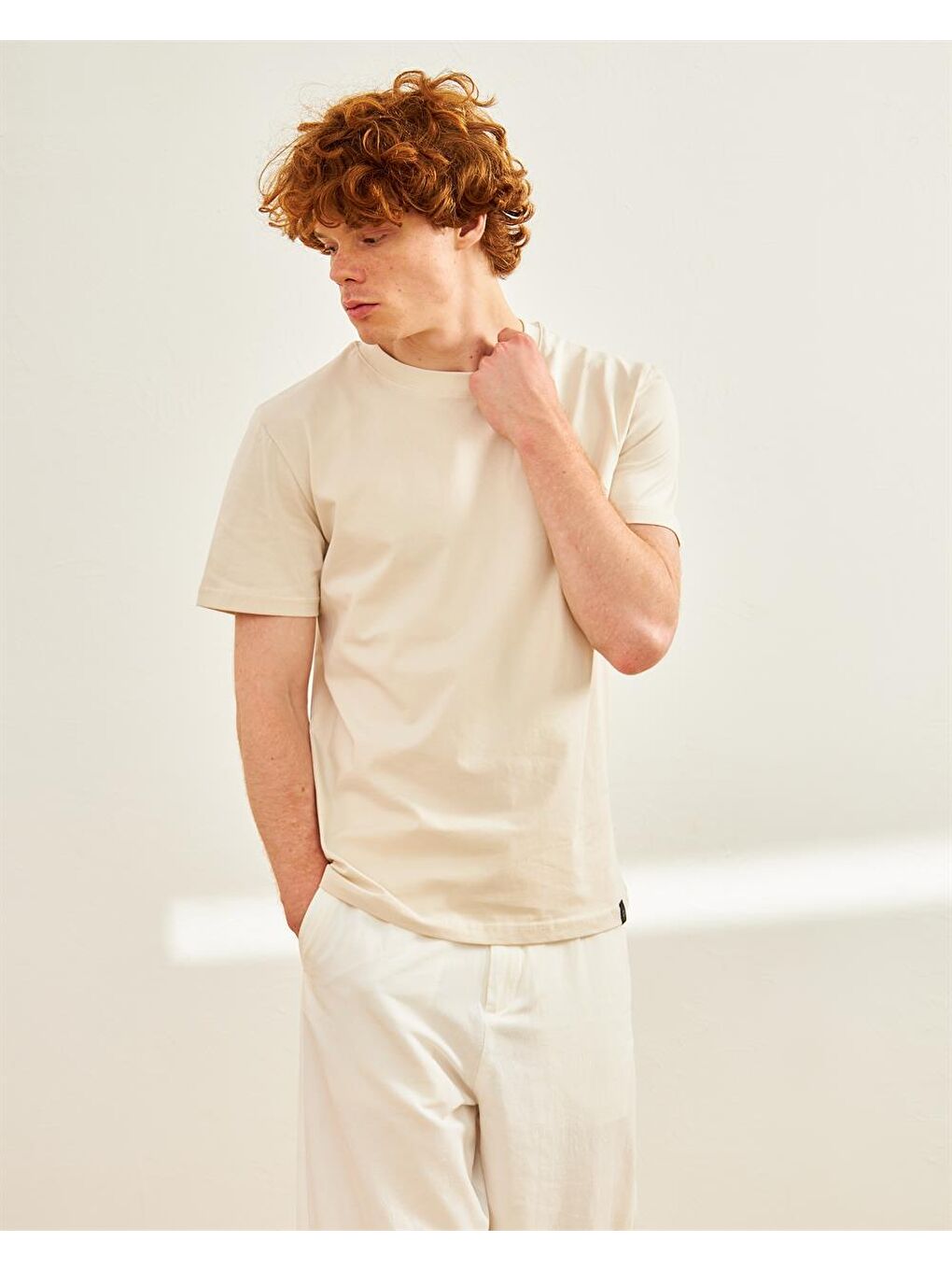 Erkek Basic %100 Pamuklu Bisiklet Yaka Tişört Bej
