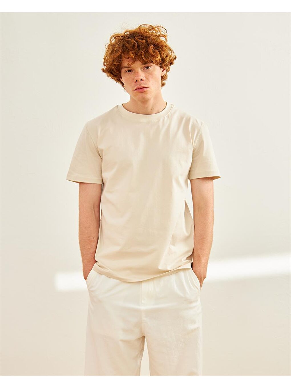 Erkek Basic %100 Pamuklu Bisiklet Yaka Tişört Bej-1