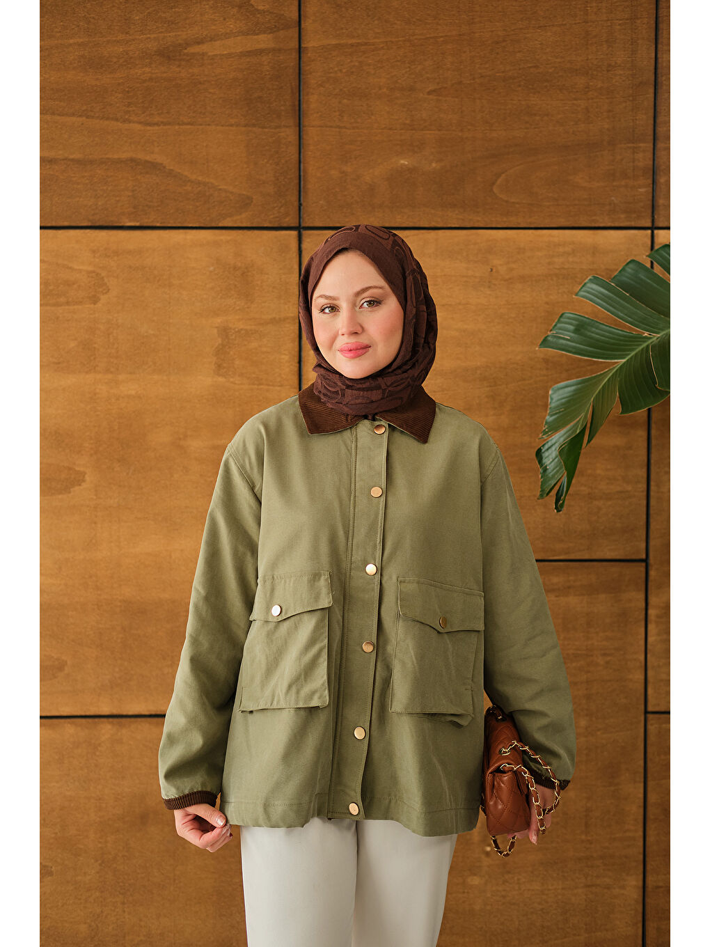 Kadın Yakası Ve Bilekleri Kadife Detaylı Ceket Haki Yeşil-2